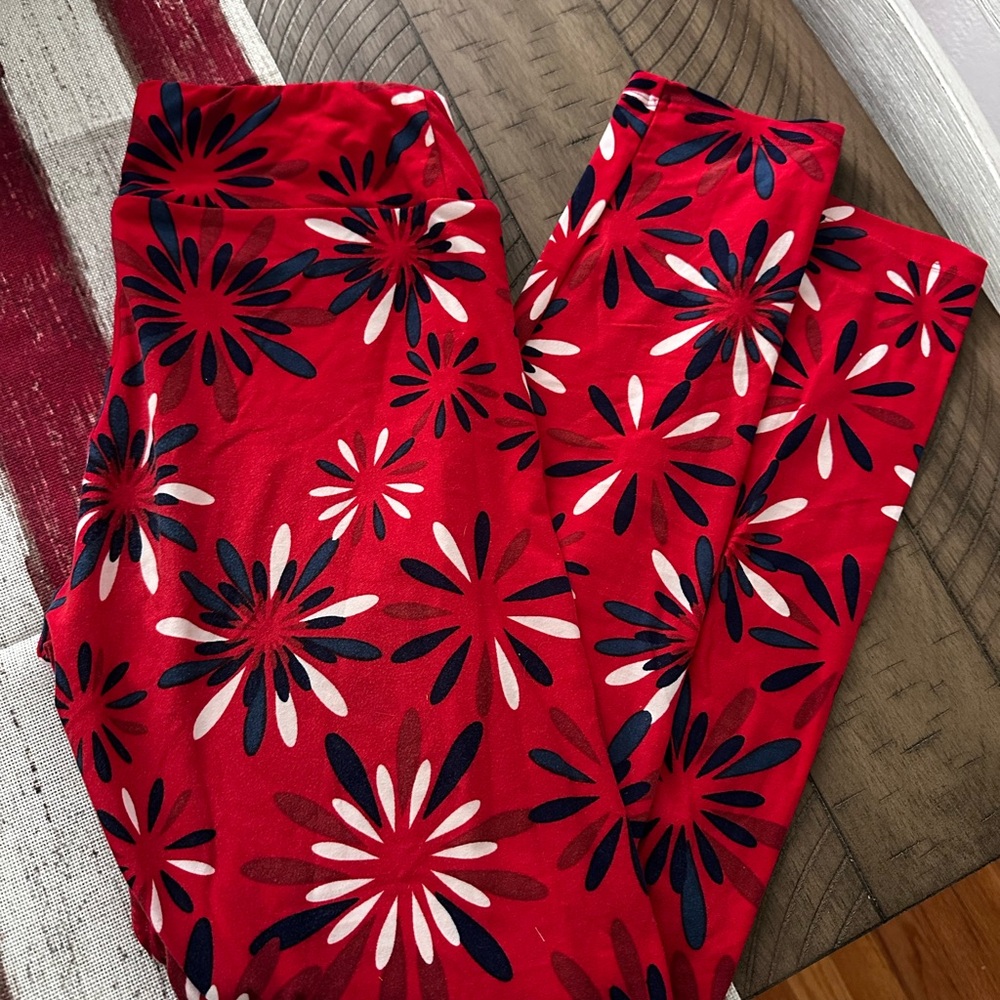 LuLaRoe Firework Leggings